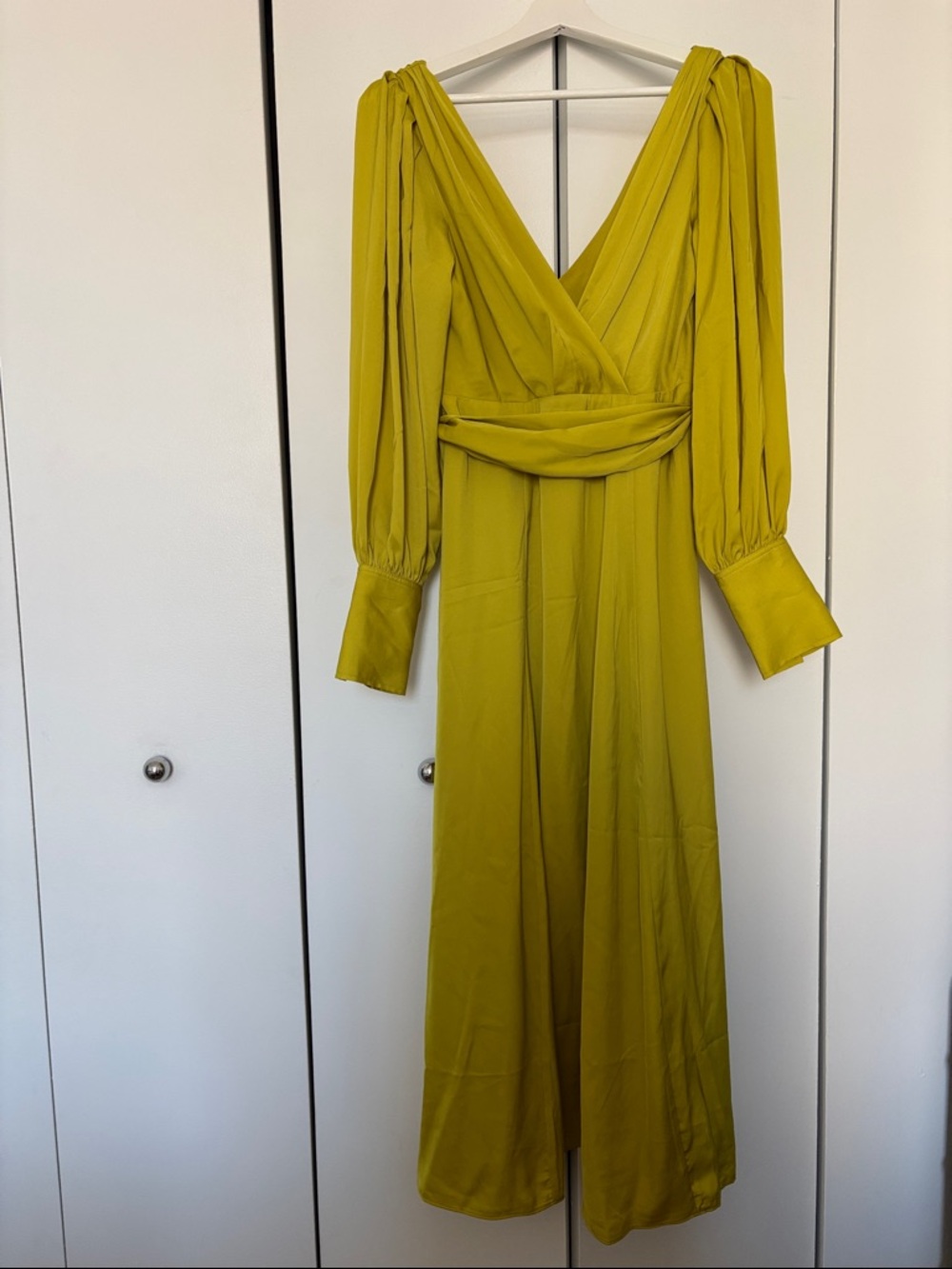 Banana Republic Olive-Green V-Neck Long Sleeve Midi Dress